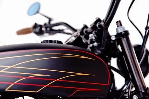 Garage Project Motorcycle's Street Tracker - tank and pinstriping
