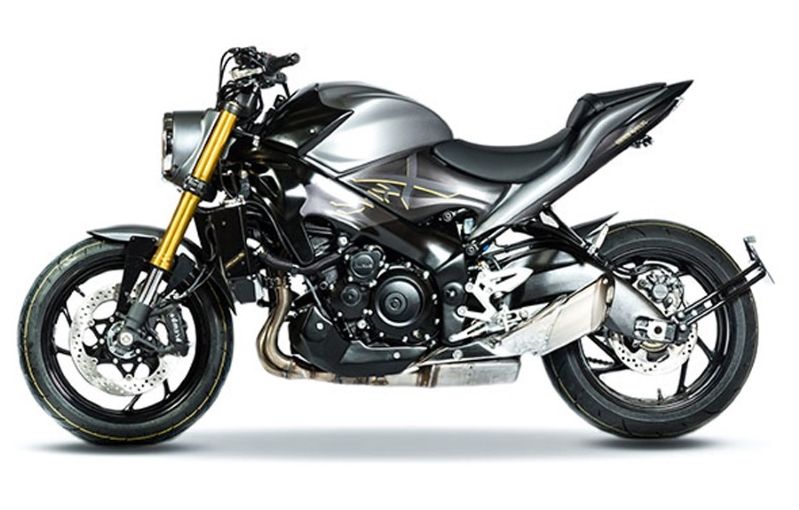 The X-King puts a retro-spin on the naked Busa from 2008