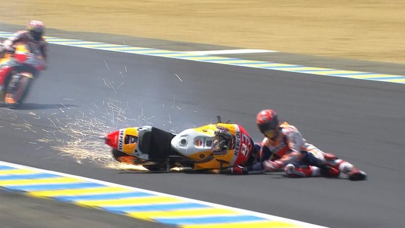 Marquez crashing out would take pressure off other riders