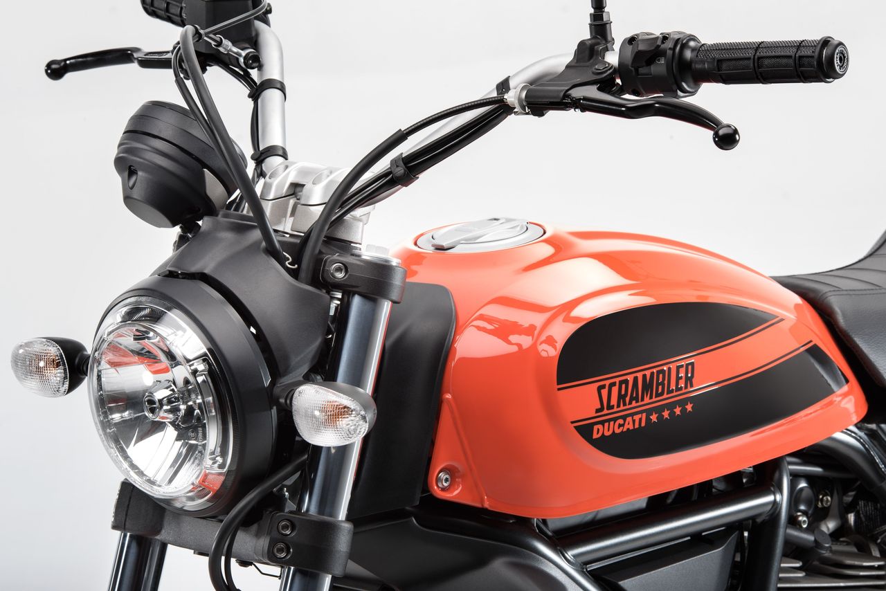 2016 DUCATI Scrambler SIXTY2 with smaller tank and wider bars