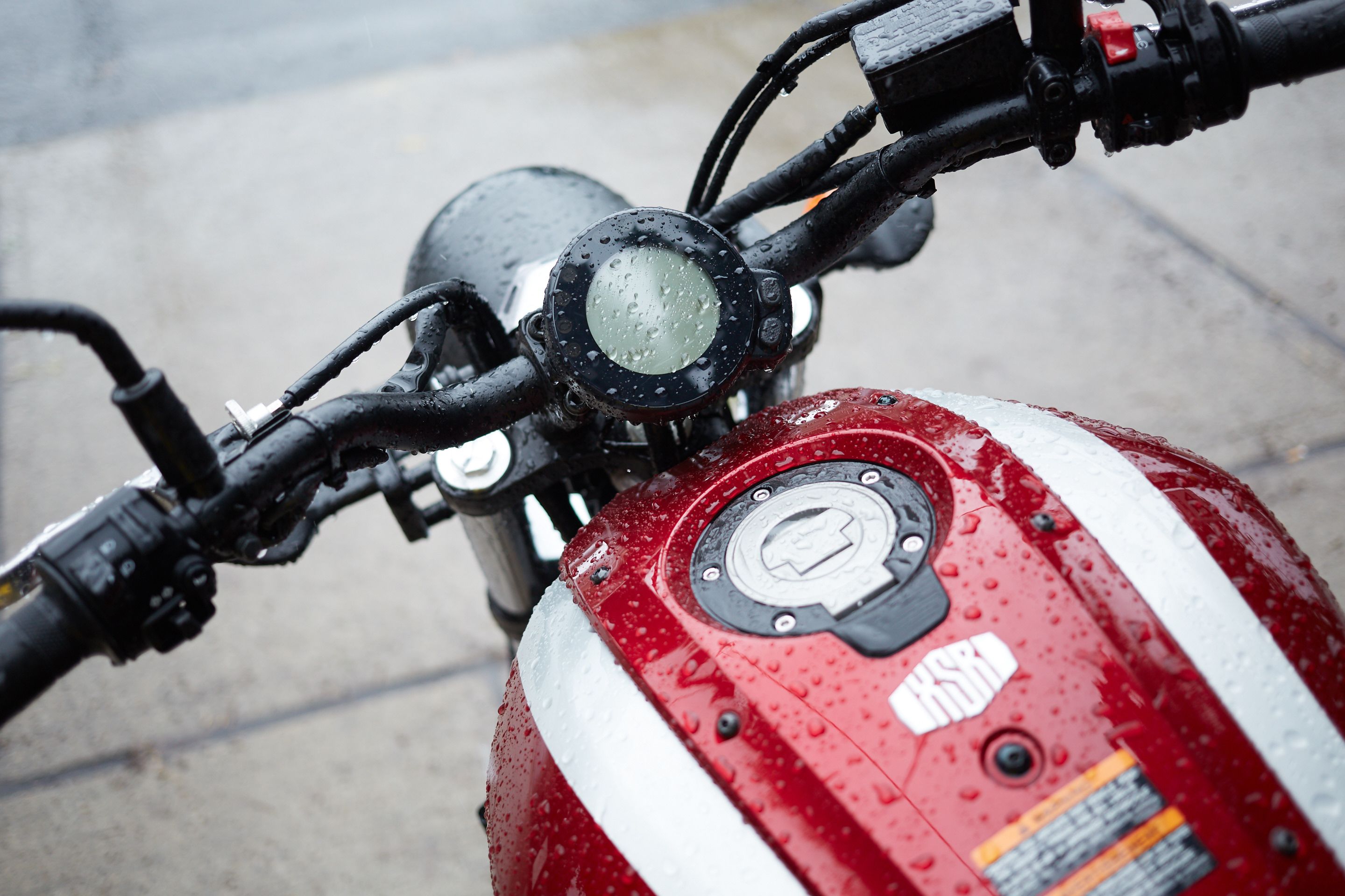 XSR 700 - Wide handlebars feel pretty narrow.