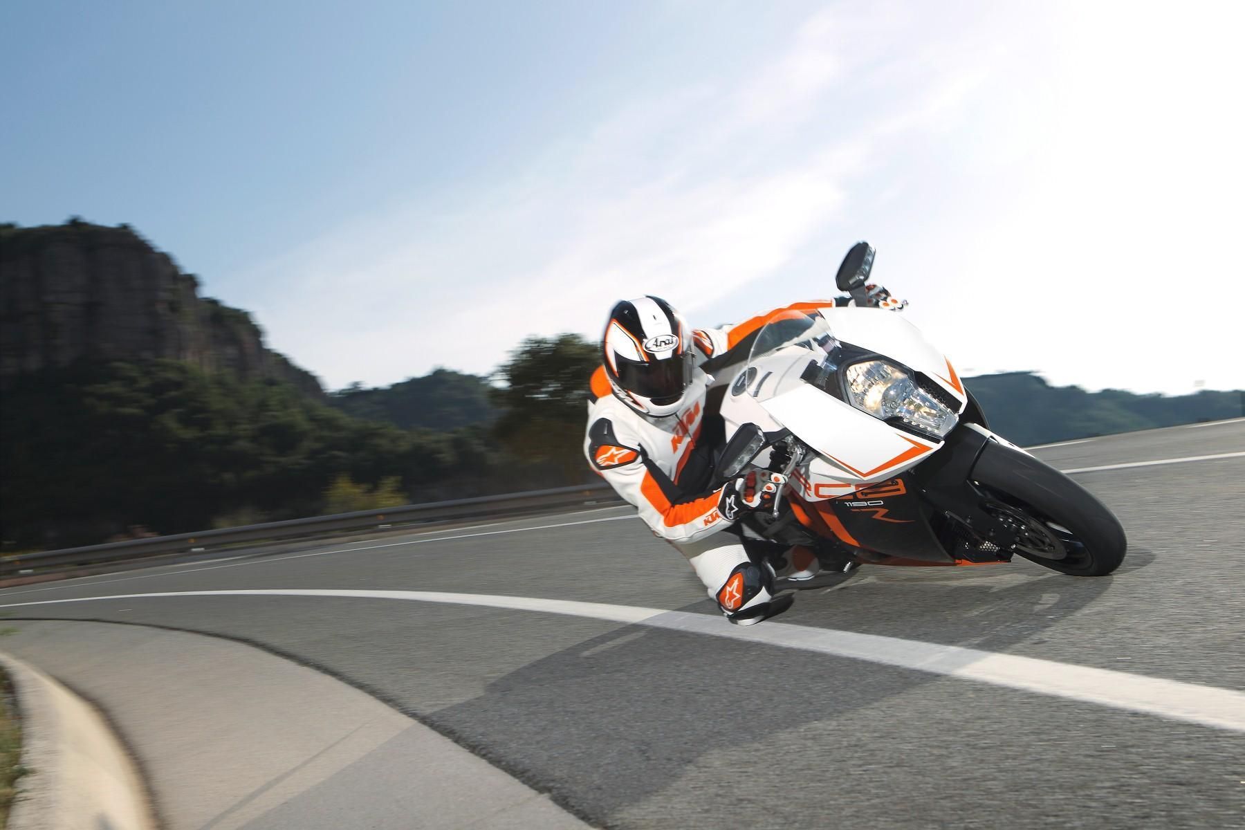 2013 KTM 1190 RC8 R in action 2