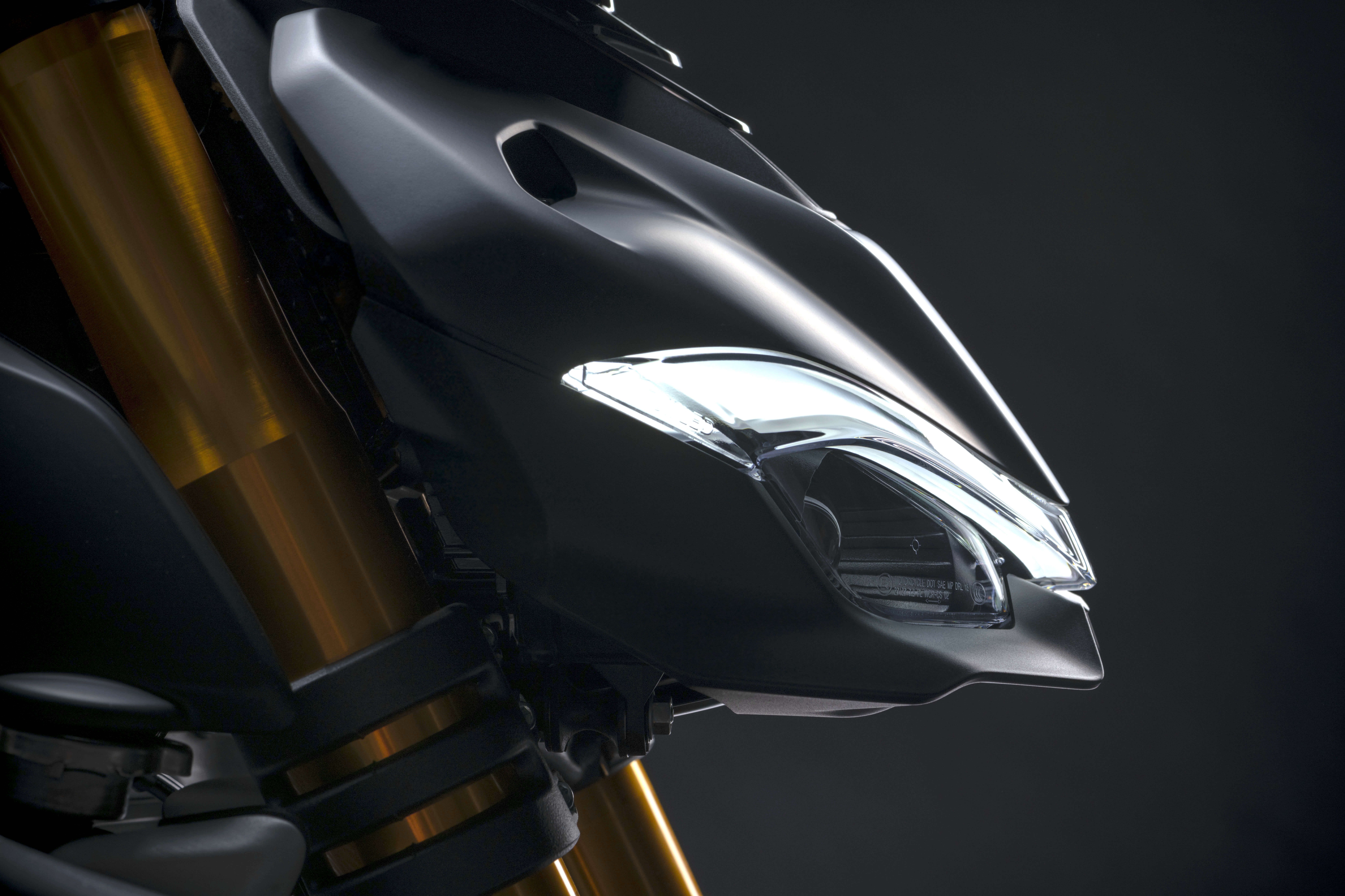 2021 Ducati Streetfighter V4S Dark Stealth 5