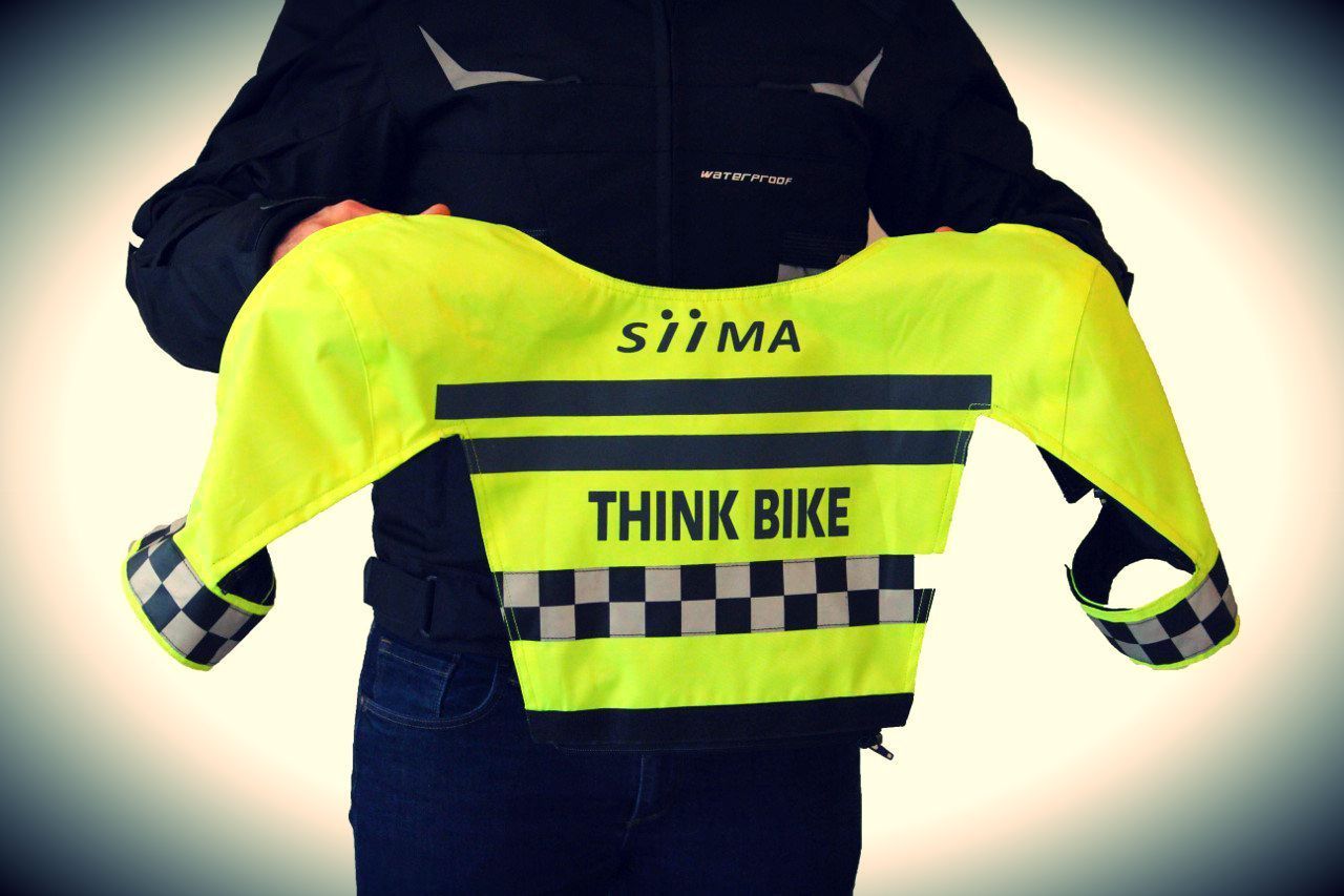 Siima SV3 Leo Jacket - The hi-viz layer attaches to the outer shell.