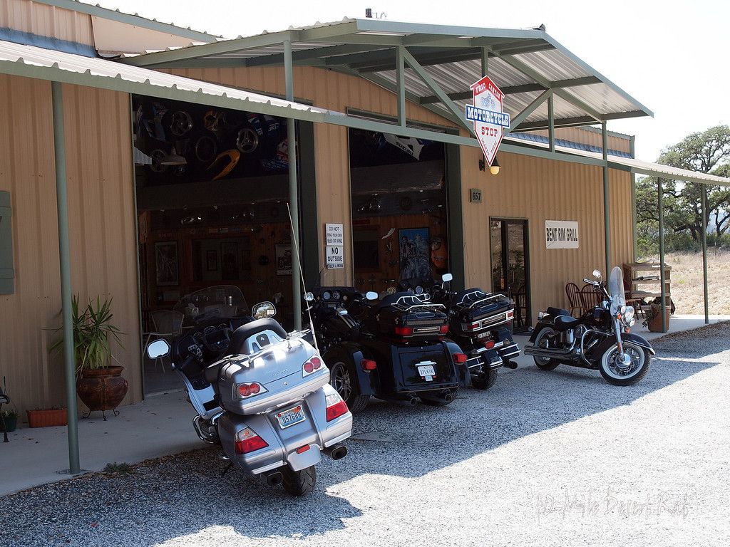 Frio Canyon Motorcycle Shop Parking Lot