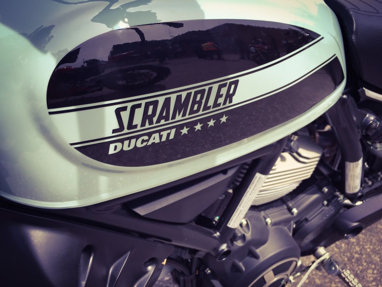 Ducati Scrambler Sixty2: Ideal day-tripper at the cottage or the beach.