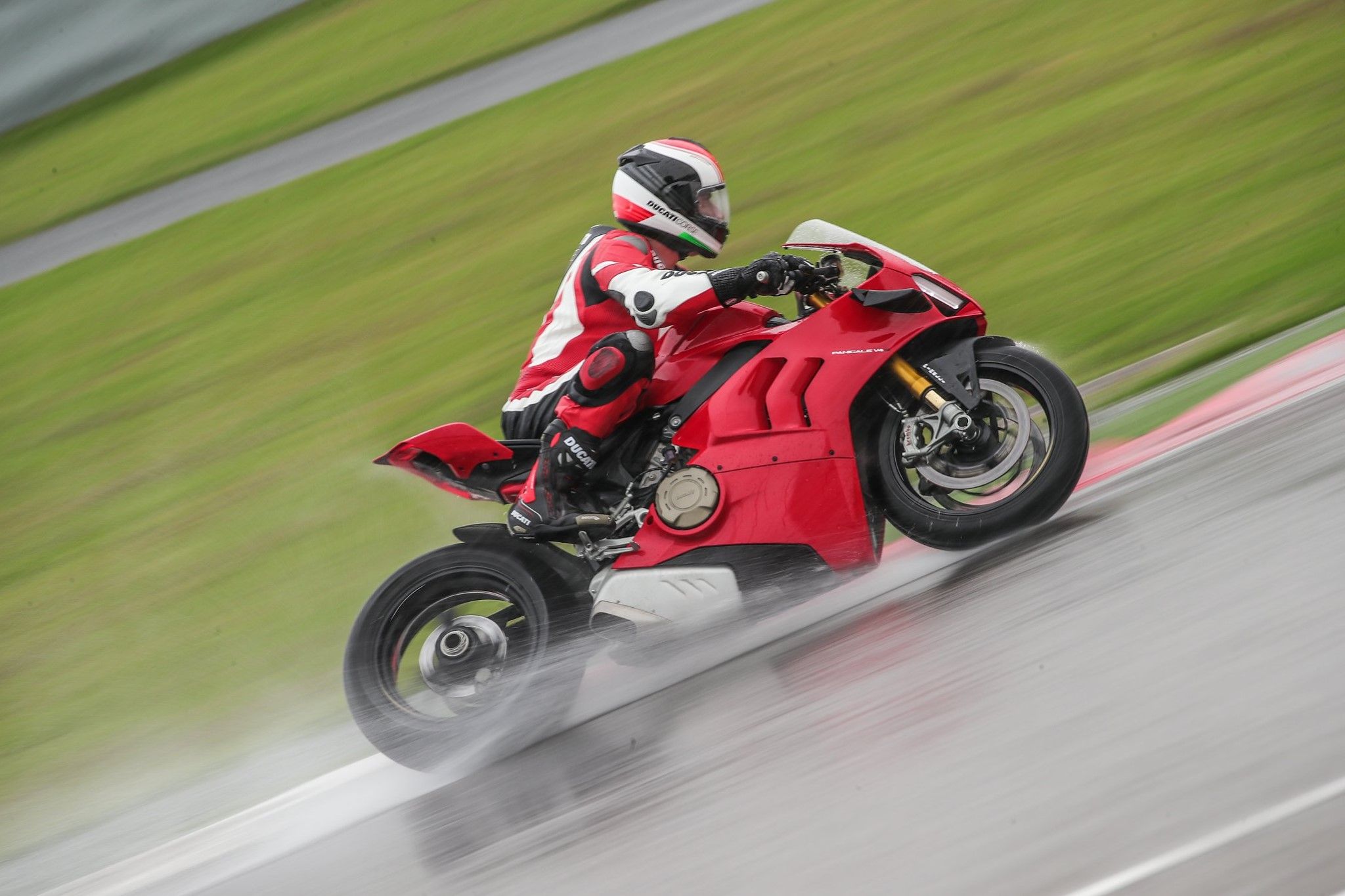 Panigale v4