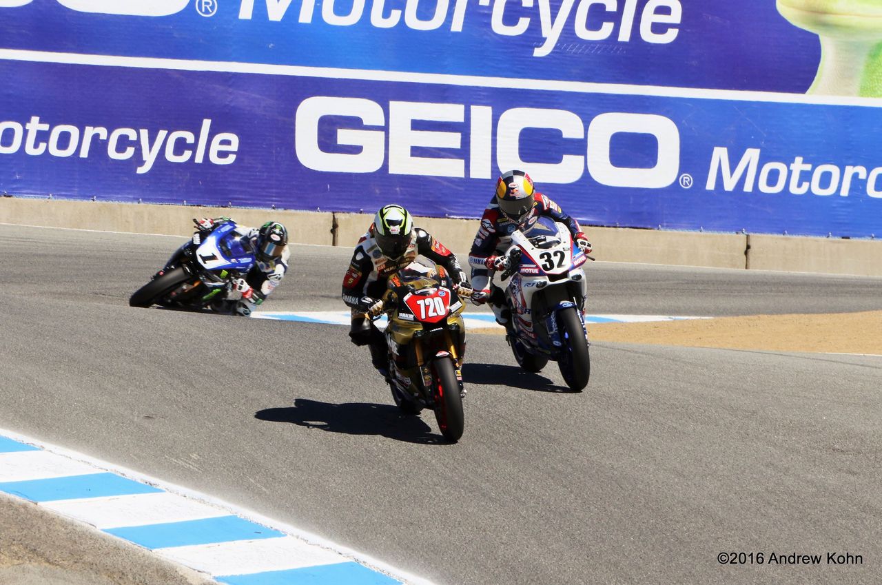 1000 Superstock racers Mathew Scholtz and Jake Gagne stalked by Superbike Chamion Cameron Beaubier