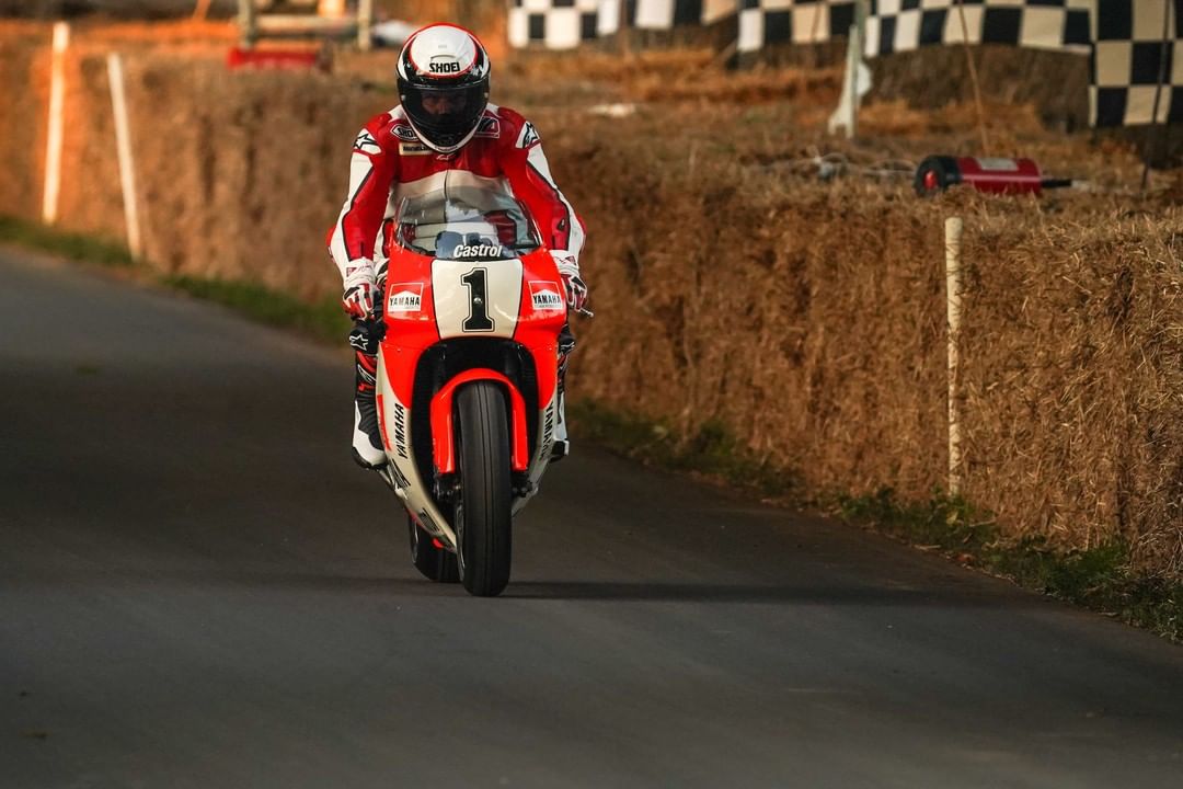 Rainey looked at home on his YZR500. @fosgoodwood/instagram