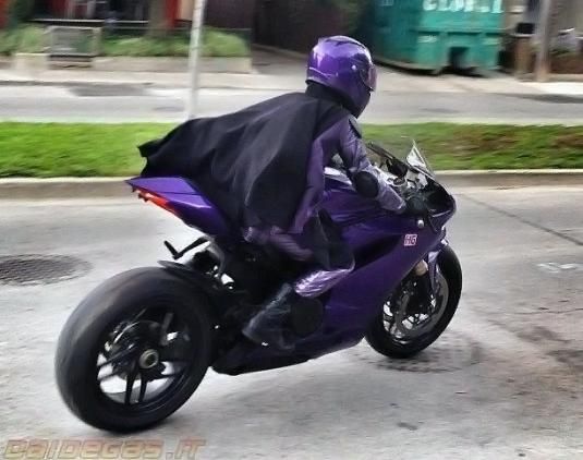 Hit-Girl and Purple Ducati on set for Kick-Ass 2 filming 