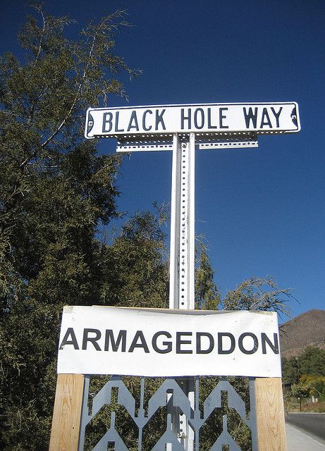 Black Hole Way to the Manhattan Atomic Bomb Project in Los Alamos National Laboratory