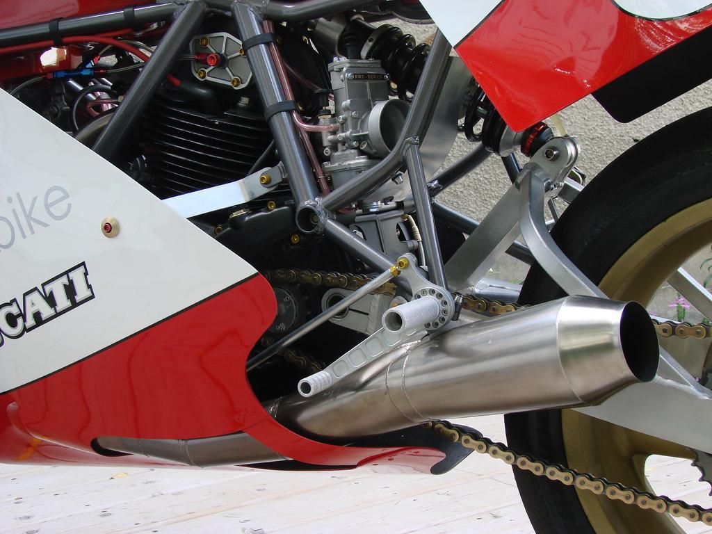 Ducati TT1 Replica 2