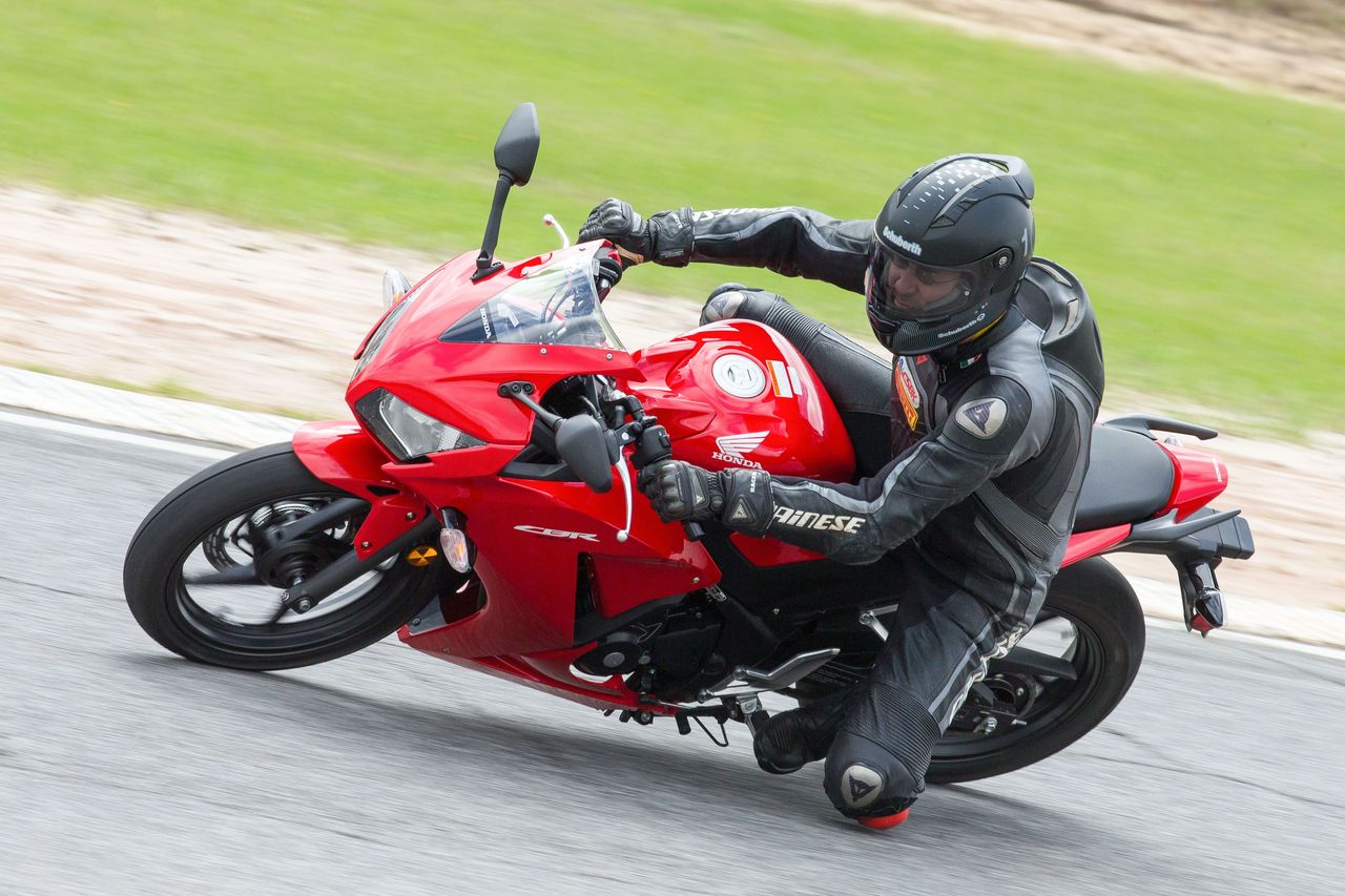 The Honda CBR3000R’s relative lack of power does not infringe on the fun whatsoever.
