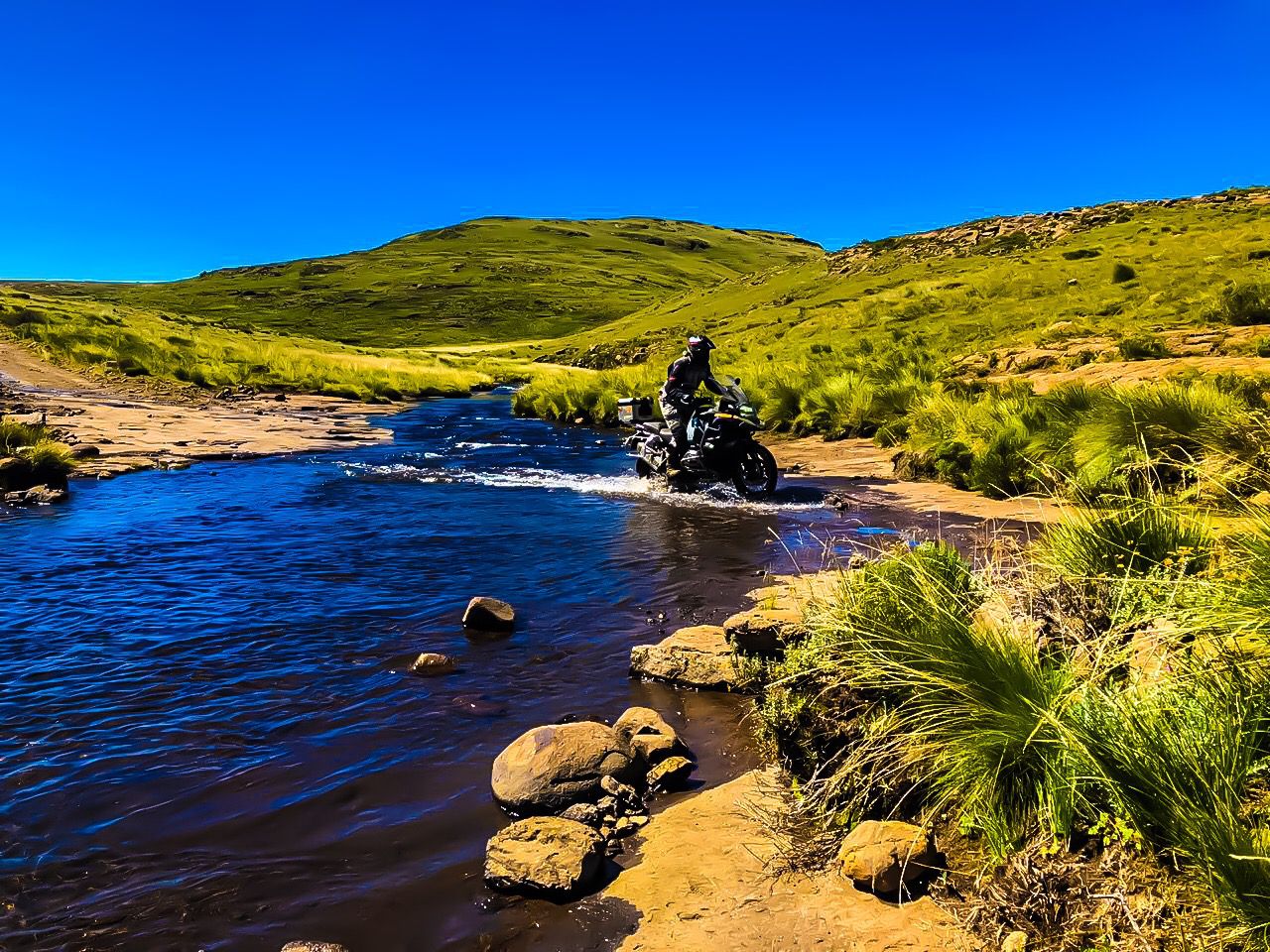 Water crossing along the contour line between South Africa & Lesotho