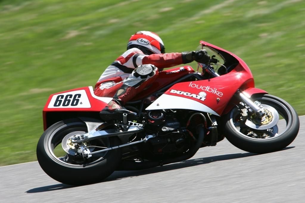 Ducati 750 F1 Corner