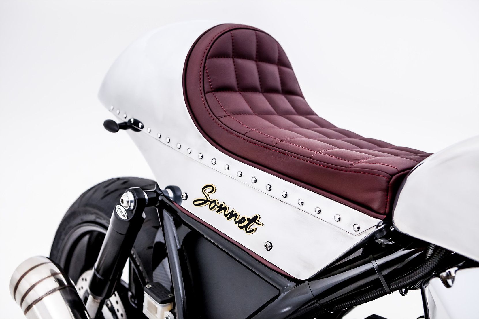 Seat Details - Hesketh Sonnet Motorcycle