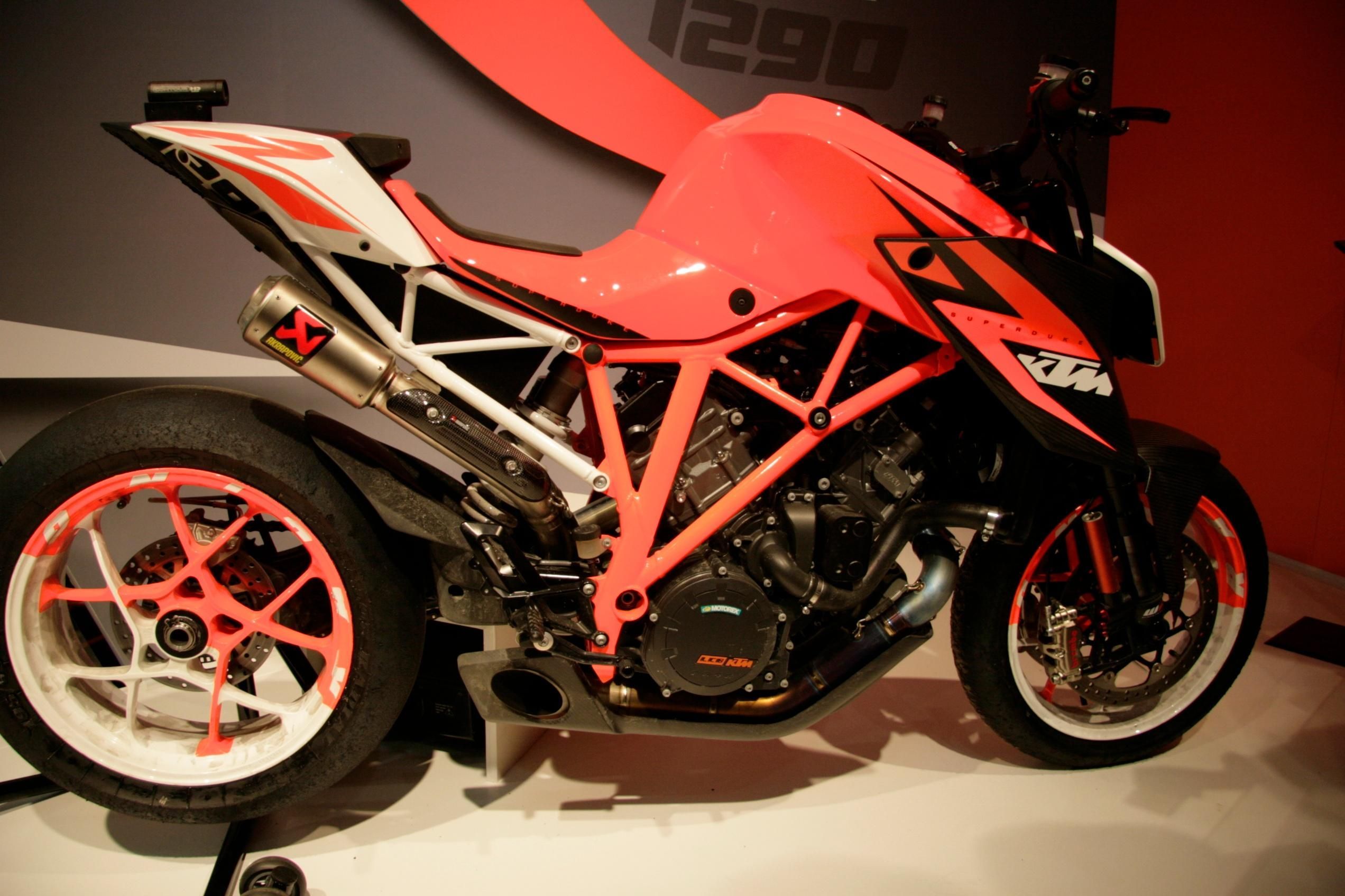A first look at the KTM Superduke 1290R