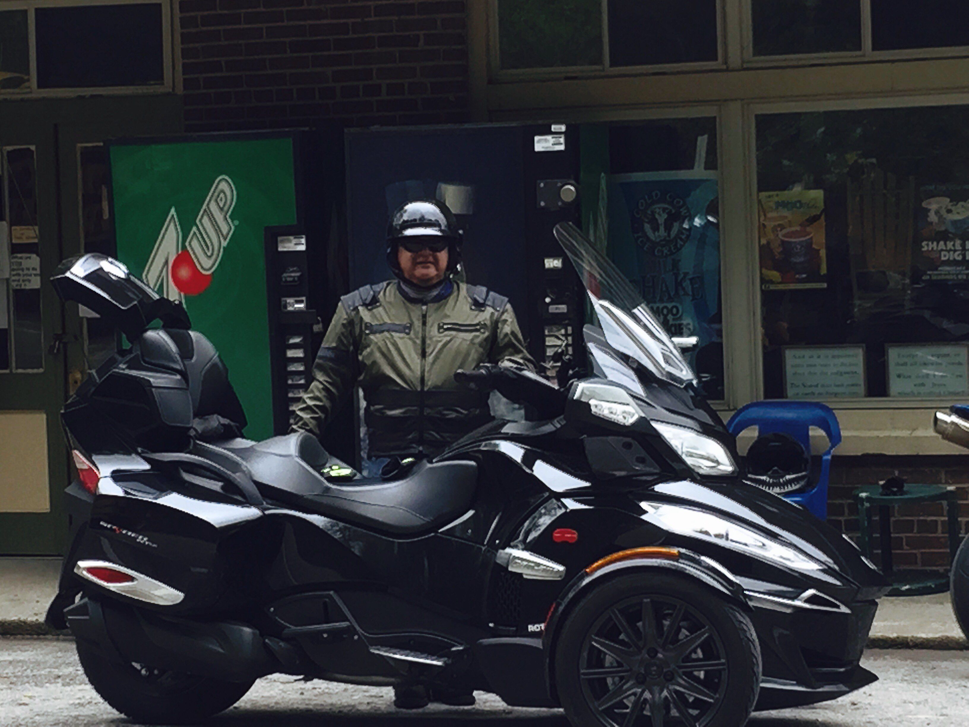  Can-Am Spyder RTS 2014