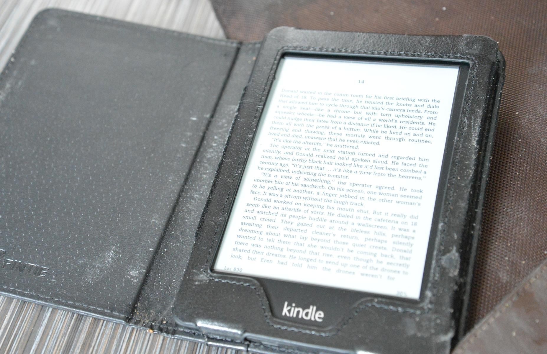 Kindle works after a weekend outside on the highway
