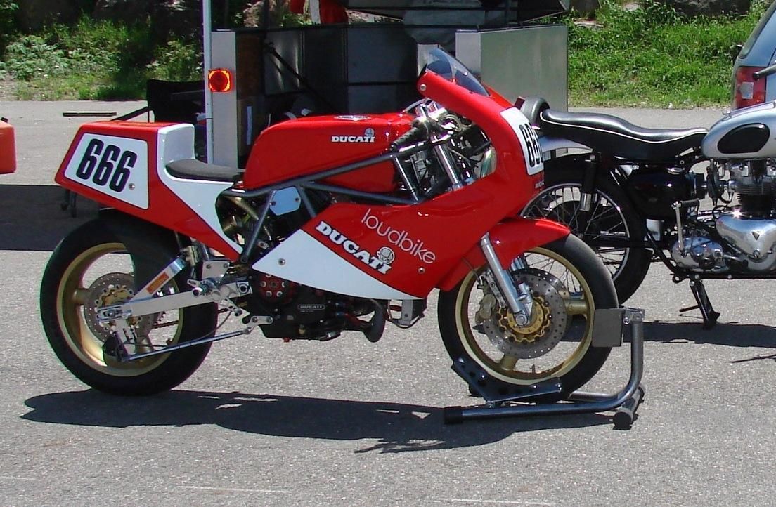Ducati 750F1 Static