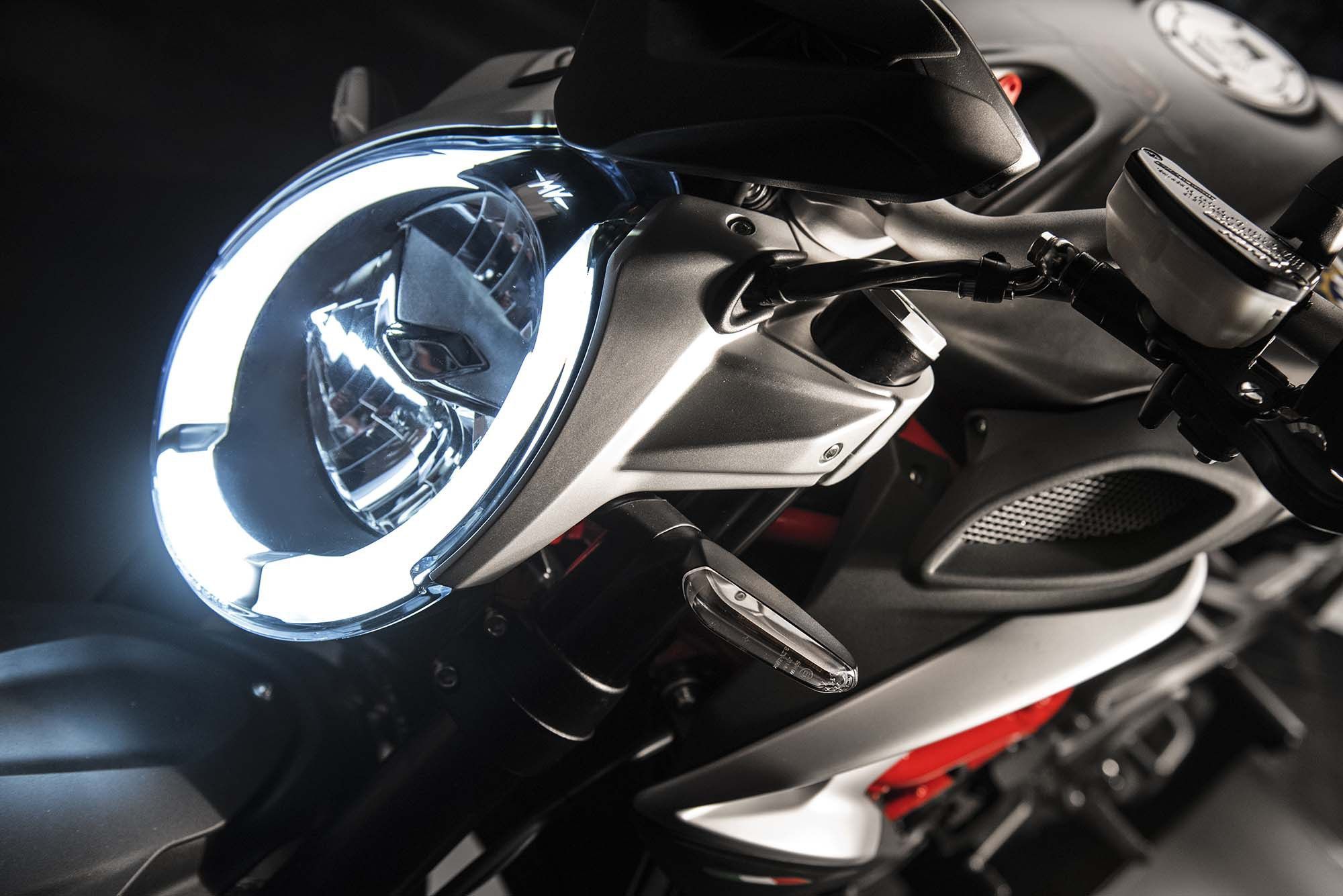 The 2016 MV Agusta Brutale 800: New front end look.
