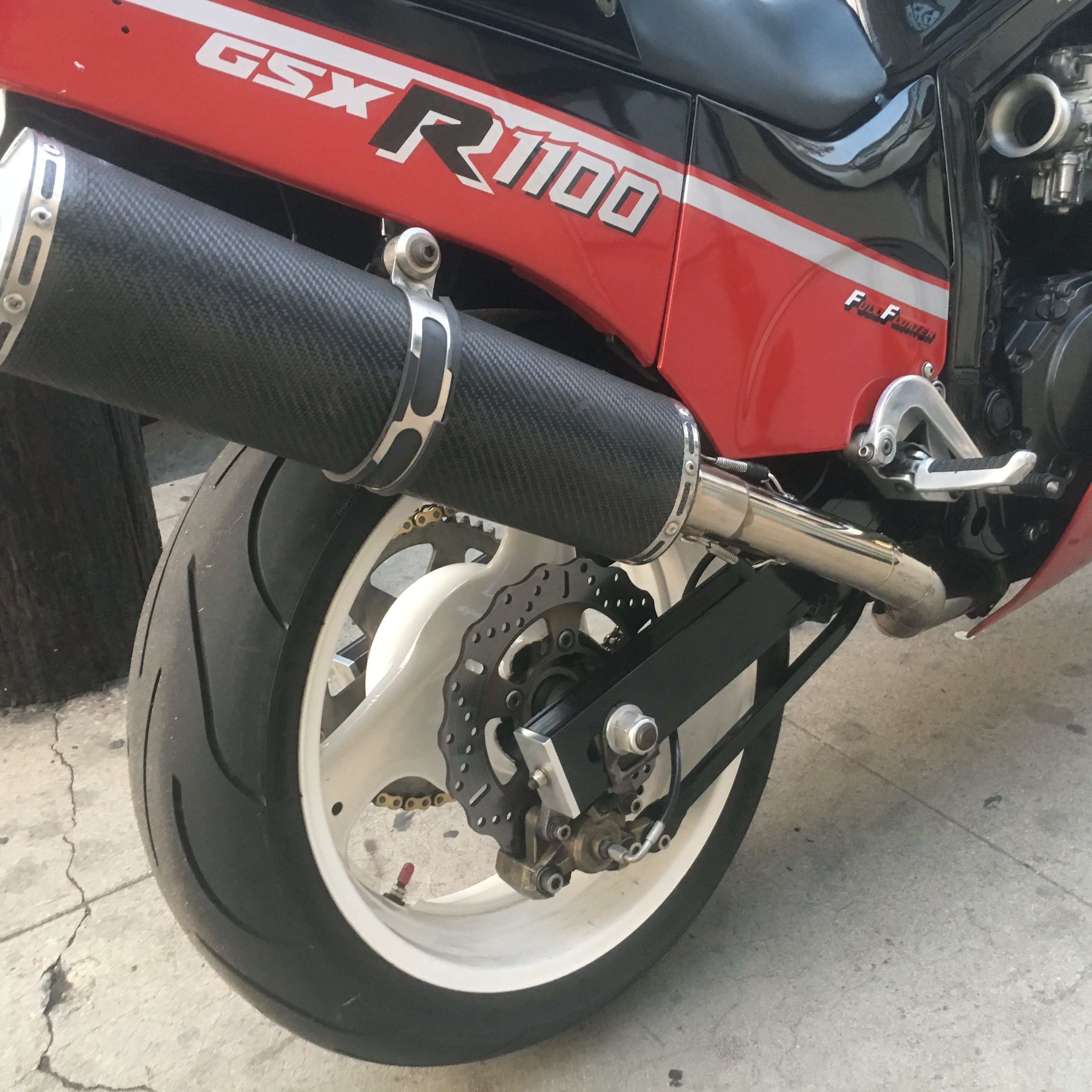 aftermarket carbon exhaust (period appropriate!)