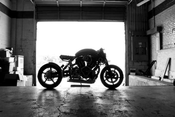 Confederate Motorcycles X132 Hellcat silhouette