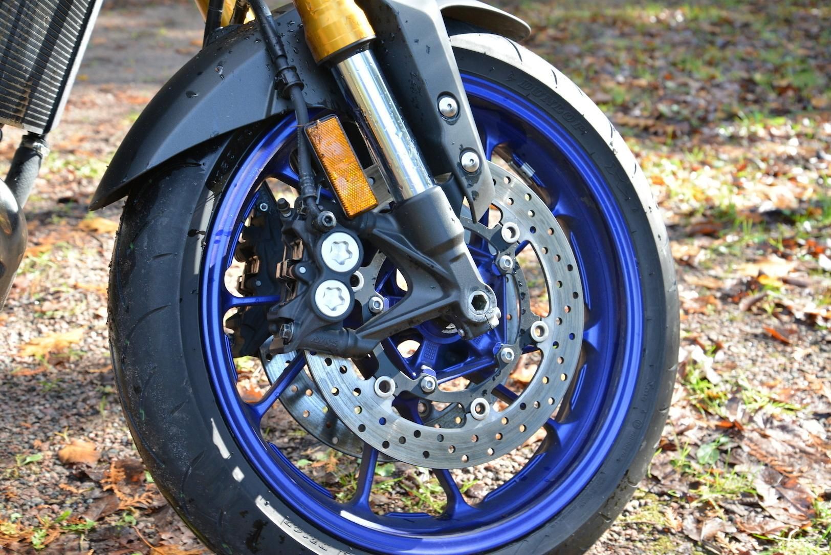 FZ09 - Blue wheels look out of place