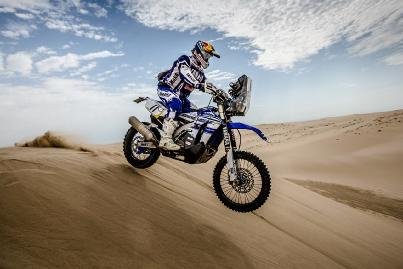 Hélder Rodrigues and his WR450F Rally on the third stage of the Sealine Cross Country Rally in Qatar