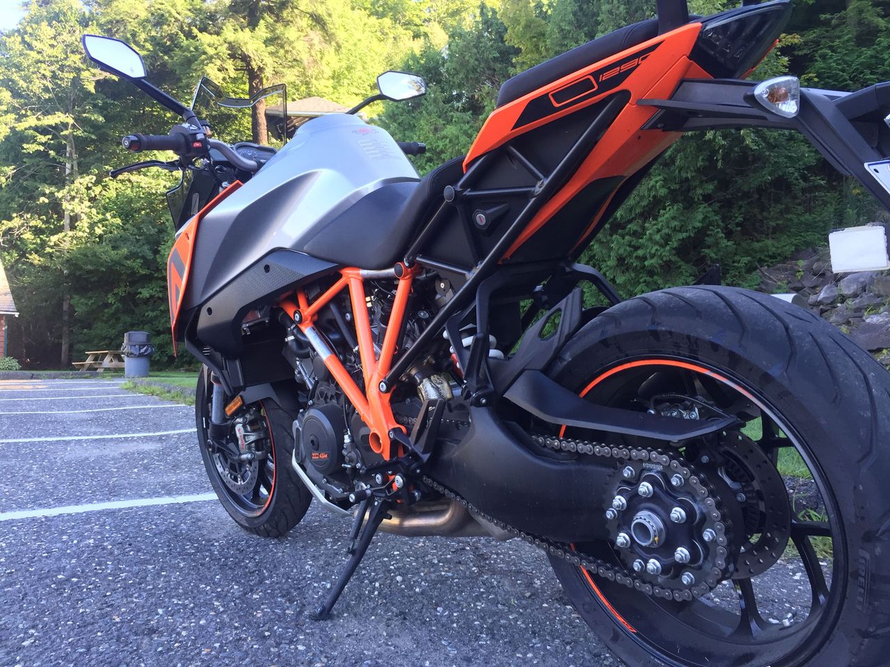 The GT is way more comfortable at speed than the Super Duke R, thanks to its broader fuel tank, which shields the rider’s legs, and its windscreen.