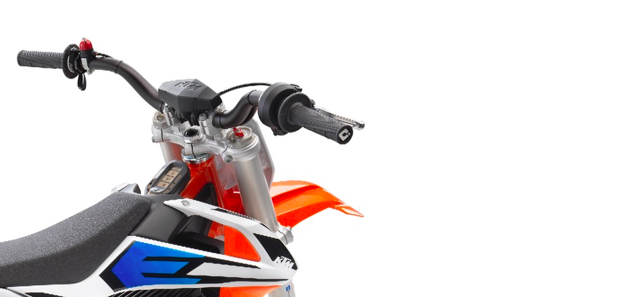 The SXE-5 features multiple ride modes that vary in power