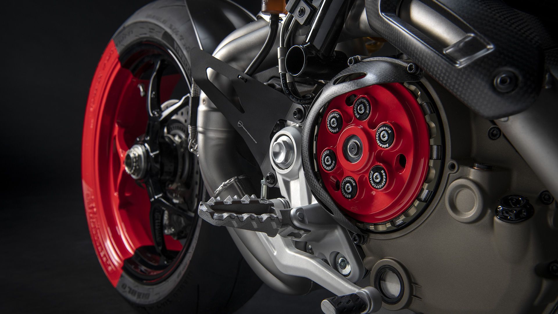 A dry clutch surrounded by carbon fiber; so trick!